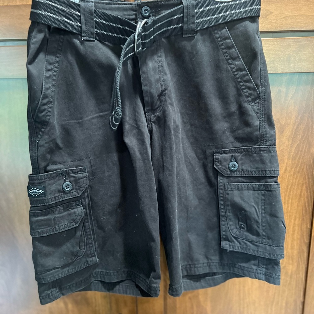 LEE Men's Dungarees New Belted
Wyoming Cargo Short 32” NEW?
Dk grey